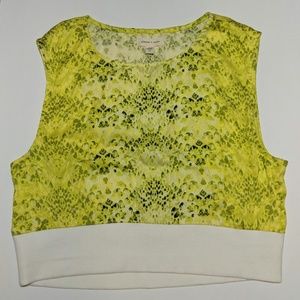✨ UO✨ snake-print crop tee - Sz. Medium